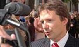 Politikų korupcijos baubas kelia isteriją