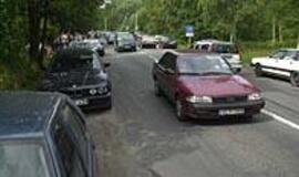 Vasarotojai tyčiojasi iš policijos