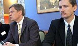 Pareigūnų pažeidimai jų bosams - nė motais