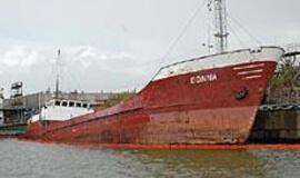 "Donna" uostininkams vis dar kelia rūpesčių