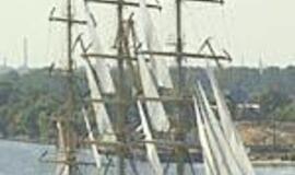 Į "Lietuvos" gimtadienį atplaukia garsusis burlaivis "Mir"