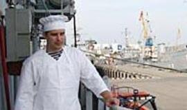 Kariniuose laivuose virėjams galvos dėl meniu neskauda