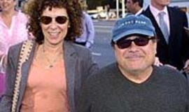 Danny de Vito: "Laiminga santuoka - tai laukinis seksas ir geras miegas"