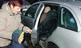 Prieš Kalėdas skelbiama vaikus pametusių tėvų paieška