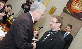 Rinkdami merą politikai kandžiojosi