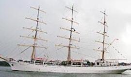 Svečiuosis lenkų jaunimo burlaivis