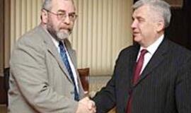 Meras partijos skyriui nebevadovaus