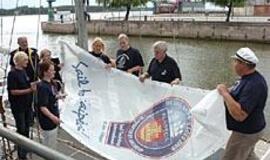 "Lietuva" palydėta į regatą