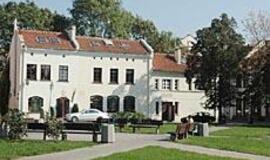 Skverelis senamiestyje - per didelis