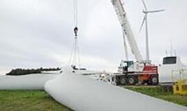 Pirmasis vėjo jėgainių parkas šluojamas nuo žemės paviršiaus