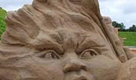 Meno kūriniai "iškeliavo" į statybas