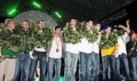 Atpildas rinktinei - gerbėjų padėka, ordinai ir milijonas