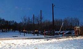 Vietoje automobilių aikštelės - maldos namai