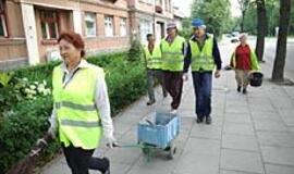 Valdžia bando galva pramušti sieną