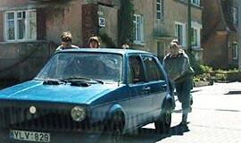 Pradedantieji vairuotojai egzaminų nelaikys