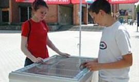 Nepilnamečių darbo paieškoms - suaugusiųjų kliūtys