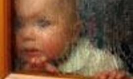 Mes gyvename šalia vaikų, bet taip toli nuo jų