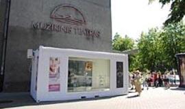 Atgimimo aikštę pardavė už grašius