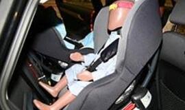 Nauji automobiliai ima saugoti vaikus