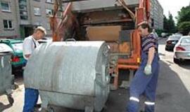 Su šiukšlių rinkliava susitaikė dar ne visi