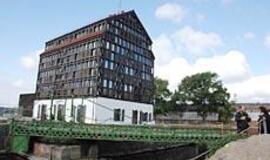 Pasukamasis tiltelis tampa "neįgalus"