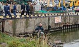 Žvejų uostelyje nuskendo mechanikas