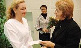 Ligoninės slaugytoją pagerbė premija