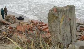 Baltija graužia ir Melnragės krantus