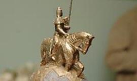 Paminklas bus, bet kitas