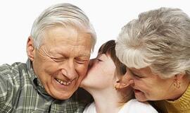 Kodėl iš vaiko atimama senelių meilė?