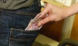 Kitąmet teks saugotis ilgapirščių