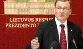 Ministras: medikų atlygimai neturi būti mažinami