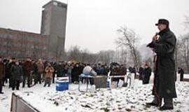 J. Burba mitinge lyginosi su Tadu Blinda