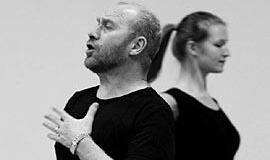 "Jausmai" - nauja seno kelio pradžia