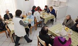 Sunkmetis pagimdė išlaikytinių minią