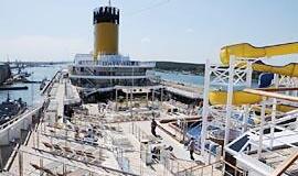 Kruiziniai turistai - taksistų grobis