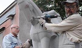 Tūkstantmečio paminklo žirgas laukia raitelio