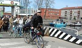 Šunų be antsnukių į keltus neįleis