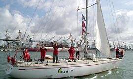 "Lietuva" vėl lenktyniaus su didžiaisiais burlaiviais