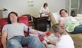 Kviečia į kraujo donorystės akciją