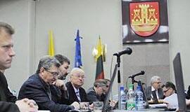 Politikai įteisino savo tinginystę