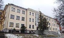 Sveikatos priežiūros specialistų mokyklose nesumažės