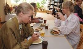 Tyrimas: sunkmečiu lietuviai renkasi nevisavertę mitybą