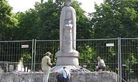 Krašto šviesuoliai įamžinami banaliai