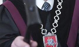 Prisiekusiųjų teismams Lietuva per skurdi