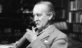 JRR Tolkien bei kiti žmonės, uždirbantys po mirties