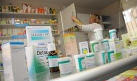 Prezidentė ragina greičiau pažaboti farmacininkų apetitus