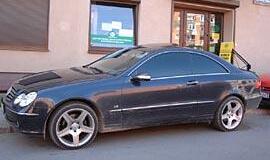 Stiklų tamsinimas: išlikti nematomam neįmanoma