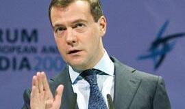 "Dideli vadovai atsakymų greitai neduoda"