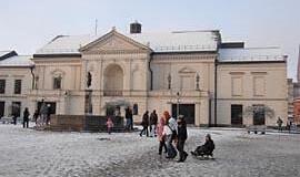 Sostinėje prašė pinigų